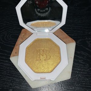 Fenty Highlighter
